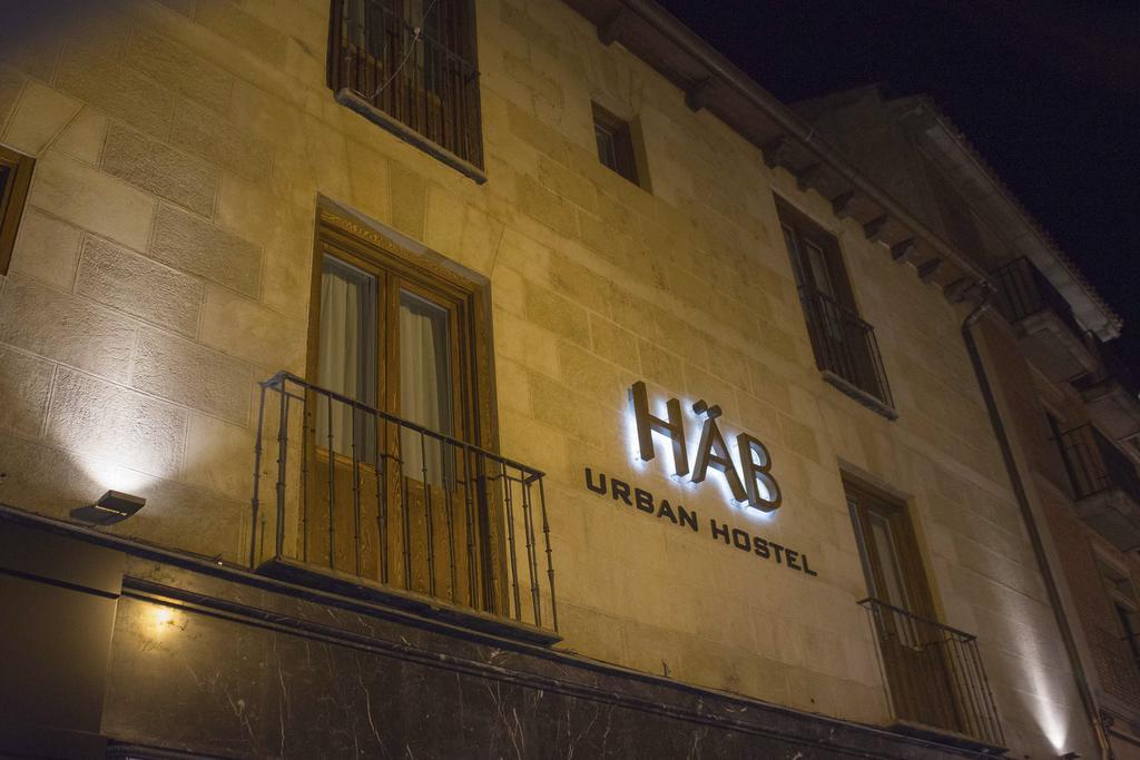 Hab Urban Hostel Segovia Exterior photo